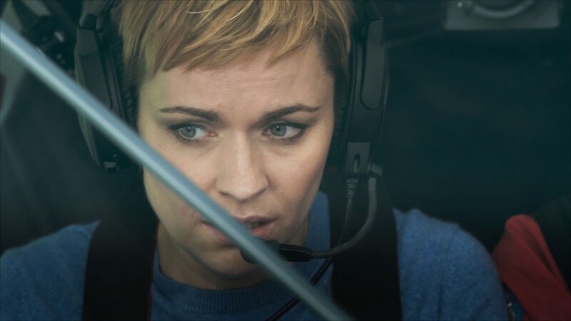 Mikki y Verena tienen un accidente de avioneta