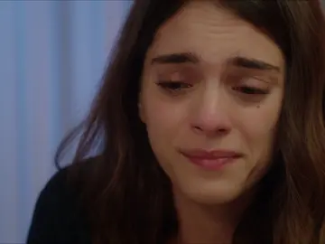 Cemre necesita saber la verdad sobre su padre: "Quiero que me cuentes todo" Cemre necesita saber la verdad sobre su padre: "Quiero que me cuentes todo"