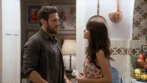 Santiago y Carolina Caer en tentación