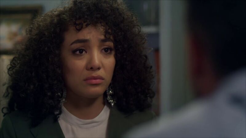 Armando, desesperado, suplica a Betty que vuelva con él