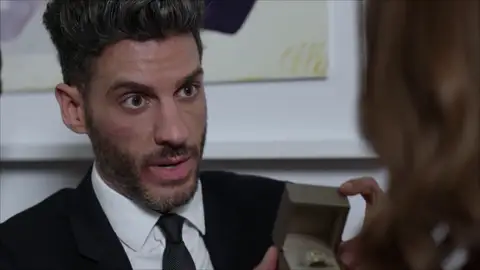 "¿Marcela, quieres casarte conmigo": Armando le pide matrimonio "¿Marcela, quieres casarte conmigo": Armando le pide matrimonio