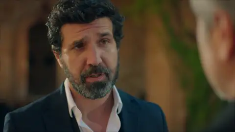 Mahfuz, el verdadero padre de Reyyan, se entrega a la policía Mahfuz, el verdadero padre de Reyyan, se entrega a la policía
