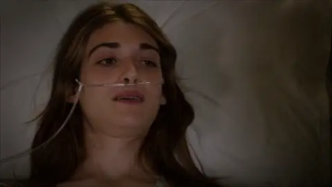 Francesco vuelve a visitar a Emma y la despierta del coma Francesco vuelve a visitar a Emma y la despierta del coma