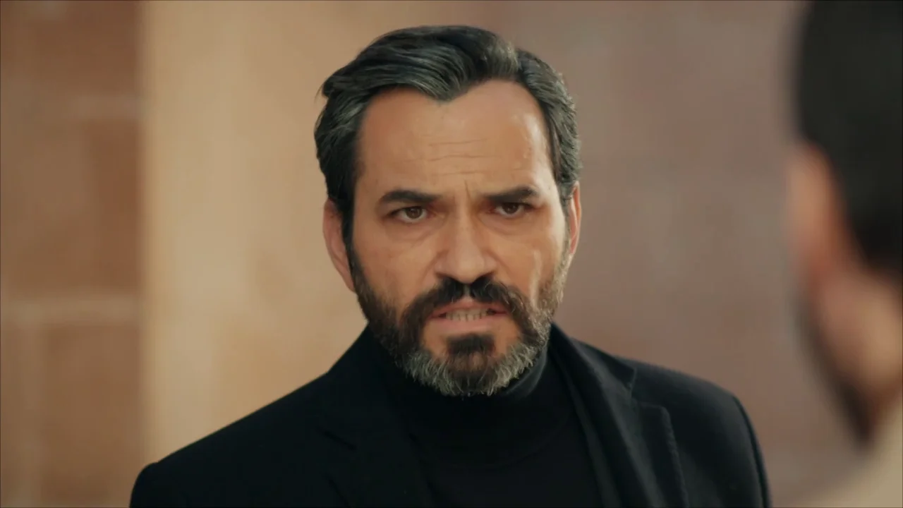 &iquest;A&uacute;n no te has enterado de d&oacute;nde surge la venganza de Azize? Cihan te lo cuenta