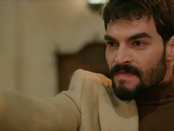 "¿Por qué está vacía la tumba de mi madre?": Miran exige respuestas "¿Por qué está vacía la tumba de mi madre?": Miran exige respuestas