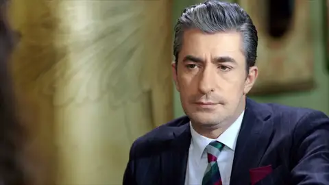 Cihan descubre los planes de su mujer para Gulseren Cihan descubre los planes de su mujer para Gulseren