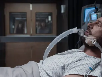 Miriam decide desconectar a Damián  Miriam decide desconectar a Damián