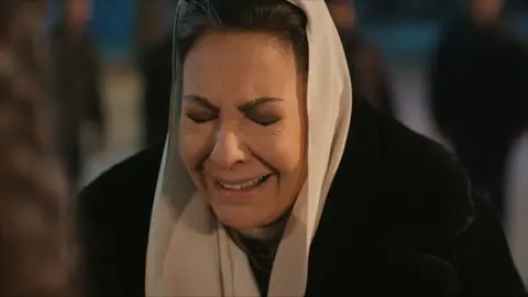 Azize pide perdón Hercai