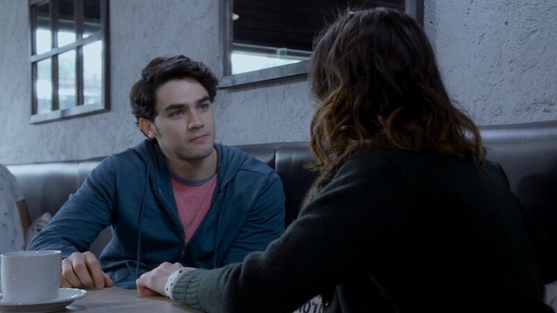 Nico reconoce que engañó a Mía