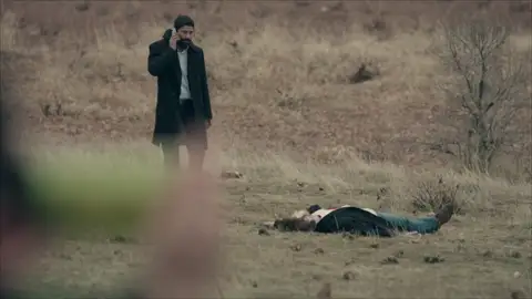 Cihan ya tiene un nuevo culpable para la muerte de Harun Cihan ya tiene un nuevo culpable para la muerte de Harun
