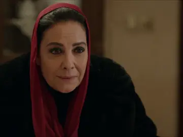 Azize contraataca: "Se lo contaré todo a tu hija, Füsun" Azize contraataca: "Se lo contaré todo a tu hija, Füsun"