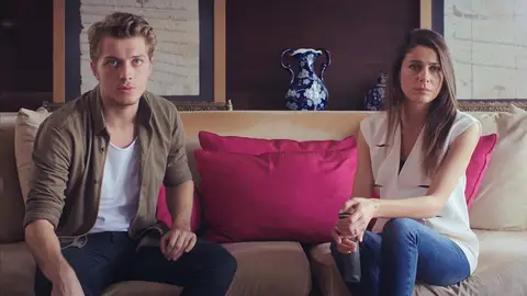 Ozan y Dilara Paramparça. Vidas cruzadas