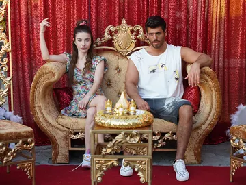 Özgee Gürel y Can Yaman Özgee Gürel y Can Yaman