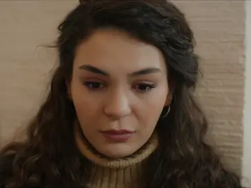 "Darás tu vida por la de tu hijo porque Füsun te envenenó": Azra descubre el origen del problema "Darás tu vida por la de tu hijo porque Füsun te envenenó": Azra descubre el origen del problema
