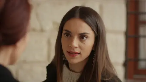 "Tú querías que Reyyan muriera": Azra le planta cara a Dilsah "Tú querías que Reyyan muriera": Azra le planta cara a Dilsah