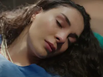 Reyyan se muere tras dar a luz a Umut Reyyan se muere tras dar a luz a Umut