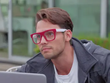 Romi intenta despedir a Gael, pero él dimite antes Romi intenta despedir a Gael, pero él dimite antes