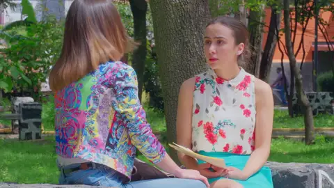 Las sospechas de Romi y Dafne sobre las intenciones de Rommel se confirman Rommel se aprovecha, cada vez más, de la vulnerable situación en la que se encuentra Gael tras descubrir que es adoptado.