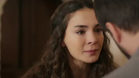"Me he convertido en madre, pero tú no en padre" Reyyan estalla contra Miran "Me he convertido en madre, pero tú no en padre" Reyyan estalla contra Miran
