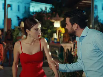 Özgür sustituirá a Serdar en el tango con Ezgi, lo que hará que Soner se ponga hecho una furia Özgür sustituirá a Serdar en el tango con Ezgi, lo que hará que Soner se ponga hecho una furia