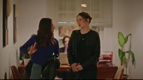 Tras su intento de suicidio, Hazal parece estar más serena que nunca Hazal ha vivido momentos muy duros en los últimos meses, y, ahora, tras la tormenta, llega la calma a su vida ... O, por lo menos, eso parece.