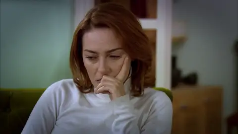 "No importa cuanto lo lamente, no podré perdonarlo", Cemile se sincera sobre Ali Últimamente pasan mucho tiempo juntos, pero, aún así, Cemile nunca volverá a confiar en Ali como antes.