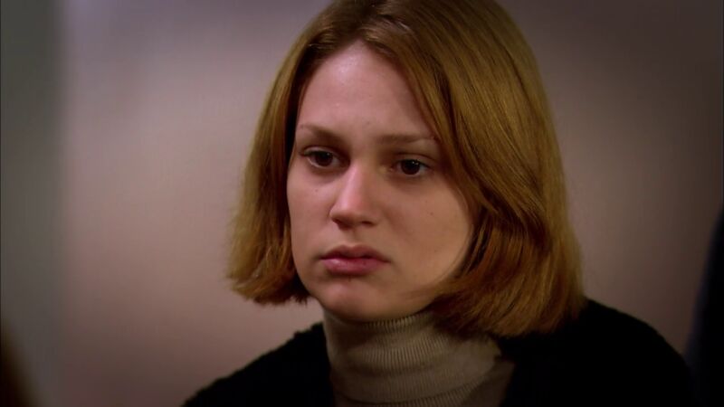 Aylin recibe terapia en el mismo hospital donde Soner está ingresado