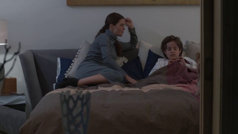 Tadeo sorprende a su madre besándose con Álvaro