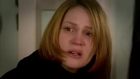 En el hospital, Aylin recibe una noticia que no deja a nadie indiferente ... Aylin y Soner siguen recibiendo asistencia en el mismo hospital, pero eso importará poco cuando los médicos le den a Aylin una noticia con la que todos se sorprenderán,