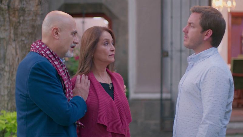 Bárbara le cuenta a Eduardo que está empezando una relación con Lino