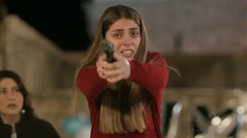 Yaren se vuelve loca Hercai
