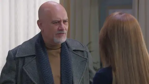 "No permita que ese hombre la envuelva", Ariadna intenta advertir a Bárbara sobre los engaños de Lino Lino oculta algo y Bárbara parece que es la única que no quiere darse cuenta.