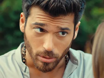 Özgur pide perdón Özgur pide perdón