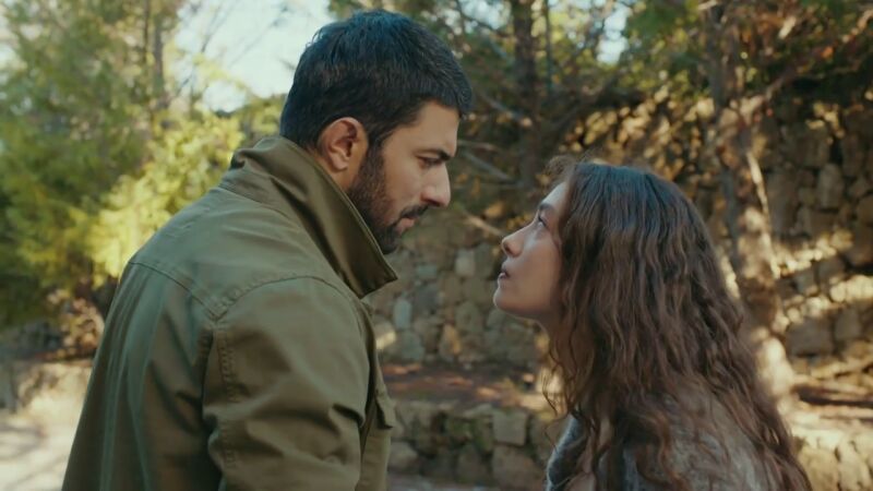 Sancar se niega a que Nare trabaje y que se quede en la ciudad