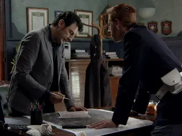 El comisario Vincenzo y Huber dan con una pista clave para resolver el caso El comisario Vincenzo y Huber dan con una pista clave para resolver el caso