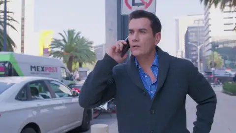 Lino amenaza a Álvaro con acabar con la vida de su madre Lino amenaza a Álvaro con acabar con la vida de su madre