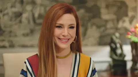 Ella es Asuman, la hermana de Dilara Paramparça: Vidas cruzadas