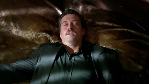 Soner no puede aguantar más la ausencia de Aylin Soner no puede aguantar más la ausencia de Aylin