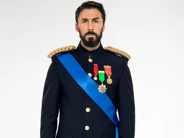 Rubén Sanz se convierte en el Príncipe Eduardo, un miembro de la realeza española Rubén Sanz se convierte en el Príncipe Eduardo, un miembro de la realeza española