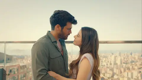 Ezgi y Özgur El hombre equivocado