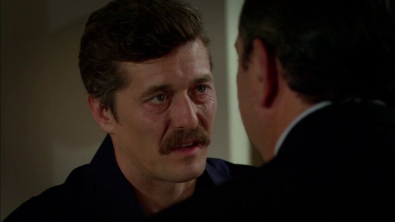 Deniz quiere volver a vivir con su padre y Soner estalla de felicidad