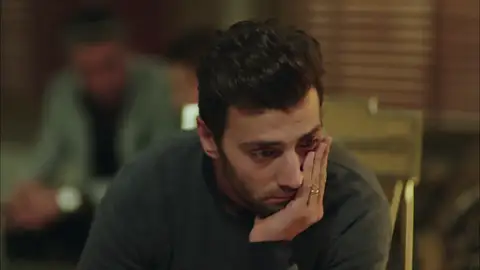 Cansu sigue sin despertar y su familia se empieza a desesperar Cansu sigue sin despertar y su familia se empieza a desesperar