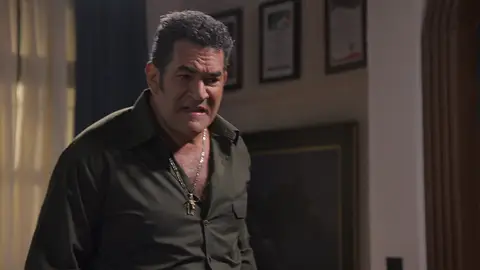 Octavio, enfurecido La desalmada