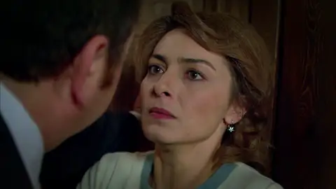 La sesión de fotos de Cemilé se tuerce, ¿estará en peligro? La sesión de fotos de Cemilé se tuerce, ¿estará en peligro?