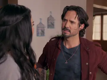 Rafael se entera de que su madre ha visitado a Fernanda Rafael se entera de que su madre ha visitado a Fernanda