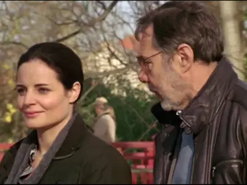 Los padres de Susanne apoyan su boda y quieren hacerle un regalo muy especial Los padres de Susanne apoyan su boda y quieren hacerle un regalo muy especial