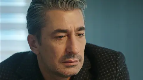 Cihan acompaña a Dilara paramparça: Vidas cruzadas