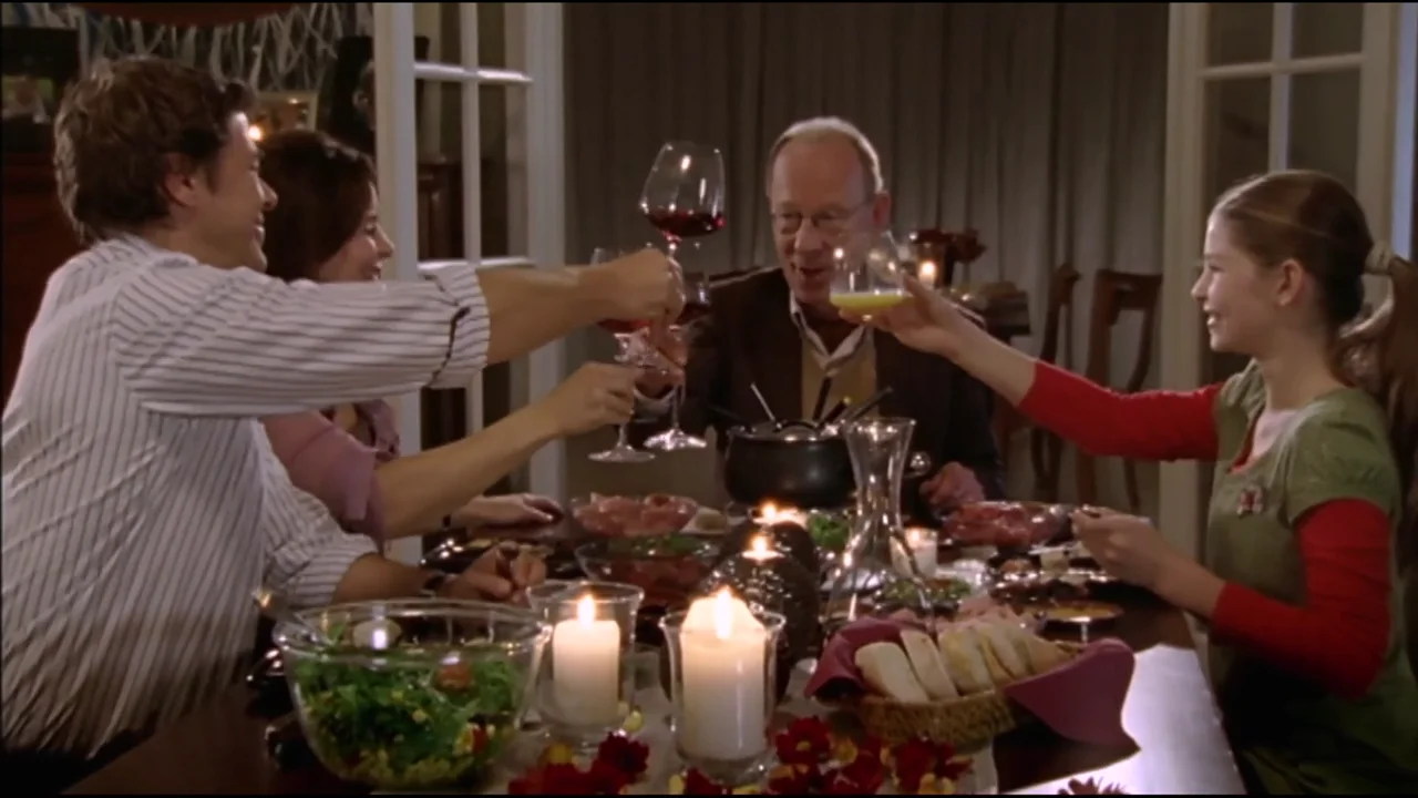 Tras un d&iacute;a lleno de tensiones, una cena en familia acaba arreglando las cosas