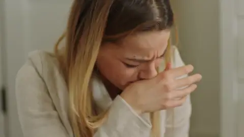 Cansu pierde los nervios ante la presencia de Dilara Cansu pierde los nervios ante la presencia de Dilara