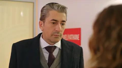 Cihan Paramparça: Vidas cruzadas